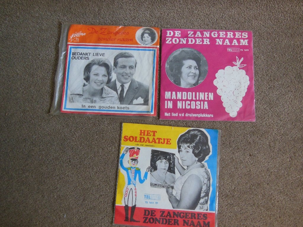 ZANGERES  zonder  naam  3 x  Single, Cd's en Dvd's, Vinyl Singles, Gebruikt, Fotohoes, Nederlandstalig, 7 inch, Ophalen of Verzenden