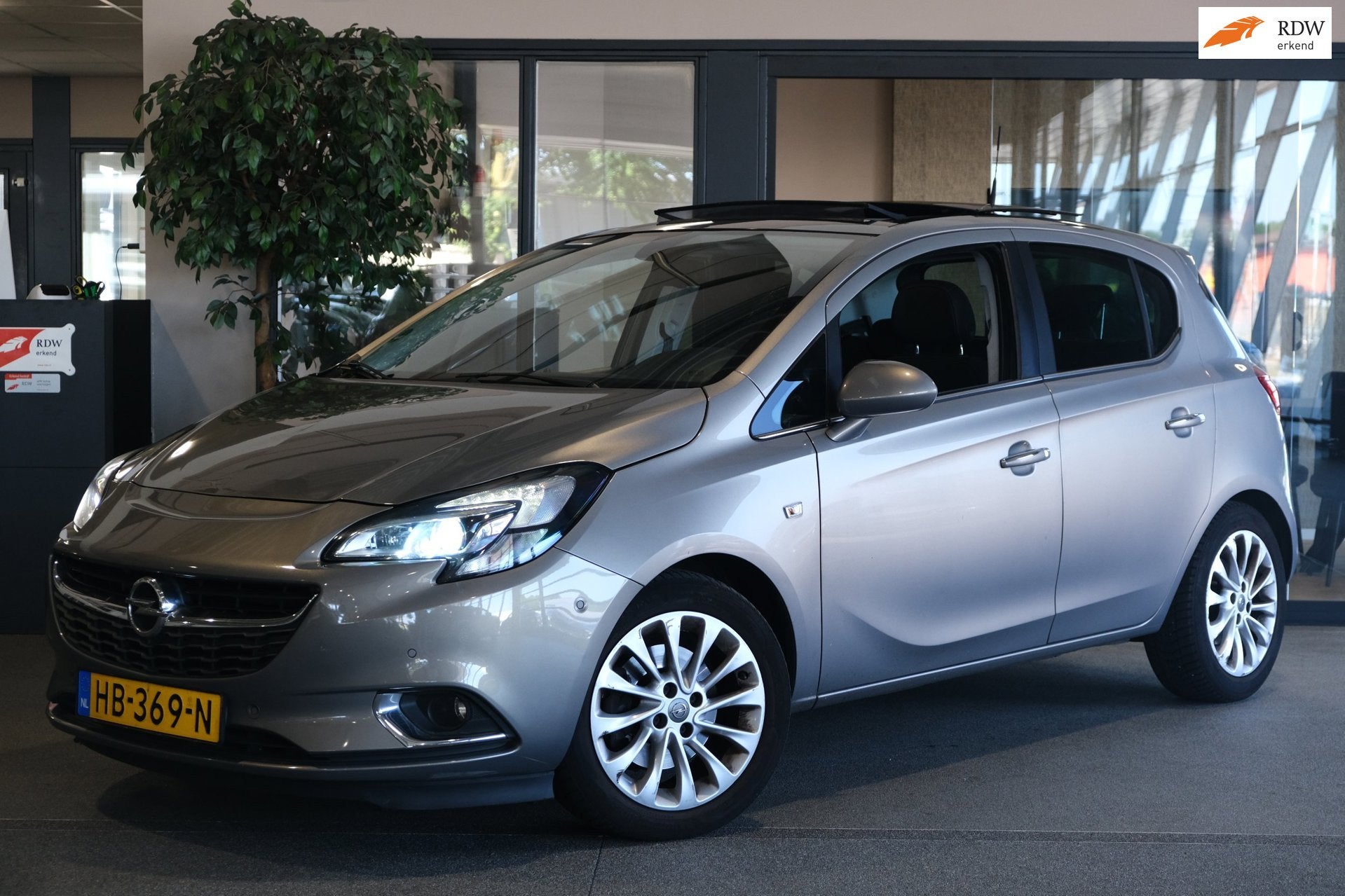 Opel Corsa 1.0 Turbo Cosmo Camera Pano PDC Airco, Auto's, Voorwielaandrijving, Stof, Gebruikt, Euro 6