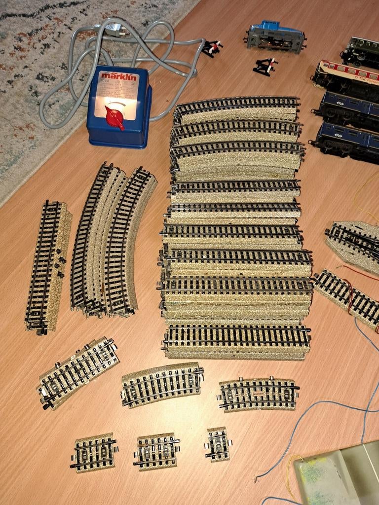 Märklin H0 treinset met rails, loc, wagons en trafo, Verzenden