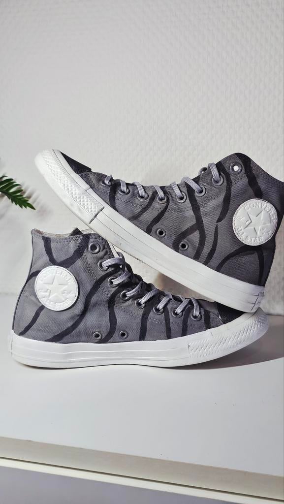 Restyled Converse All Star High Tops EU40, Converse, Ophalen of Verzenden, Schoenen met hoge hakken, Grijs