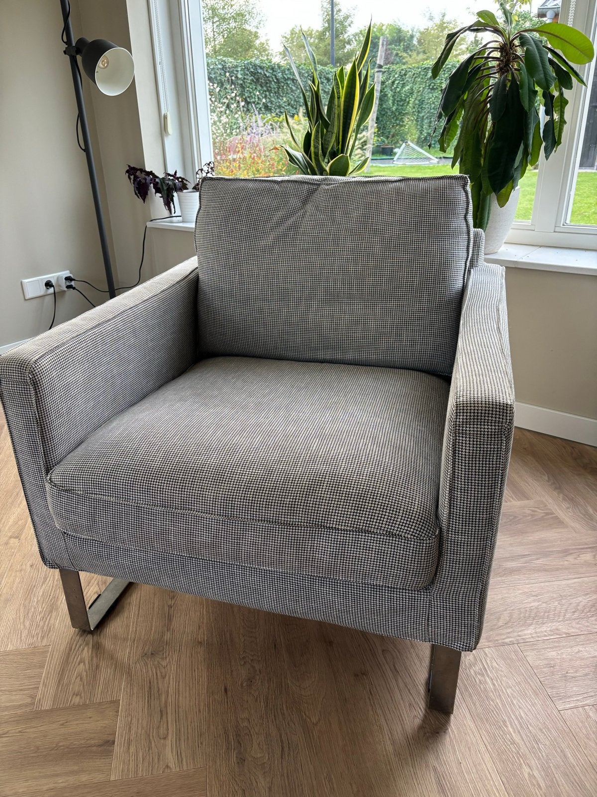 Comfortabele fauteuil met pied-de-poule patroon, Ophalen, Gebruikt, 75 tot 100 cm, 75 tot 100 cm