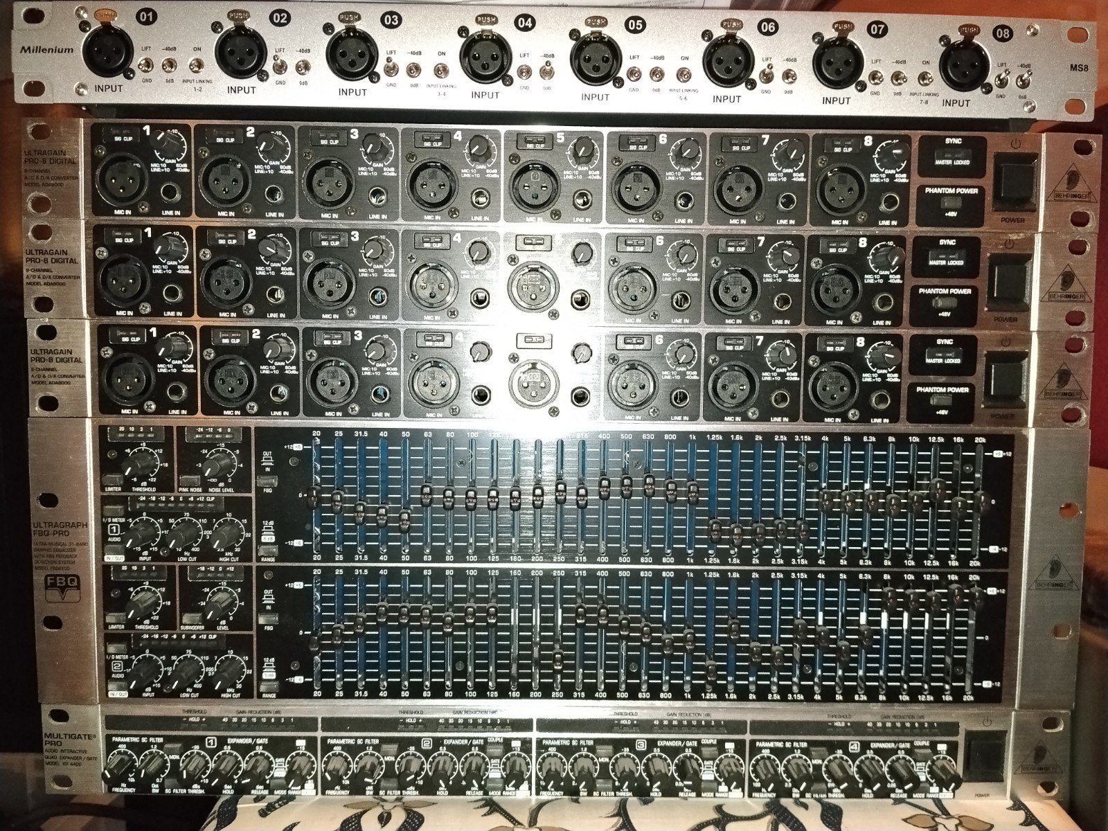 Behringer Ultragain Pro en Ultragraph FBQ Apparatuur, Ophalen of Verzenden, Gebruikt, 20 kanalen of meer, Microfooningang