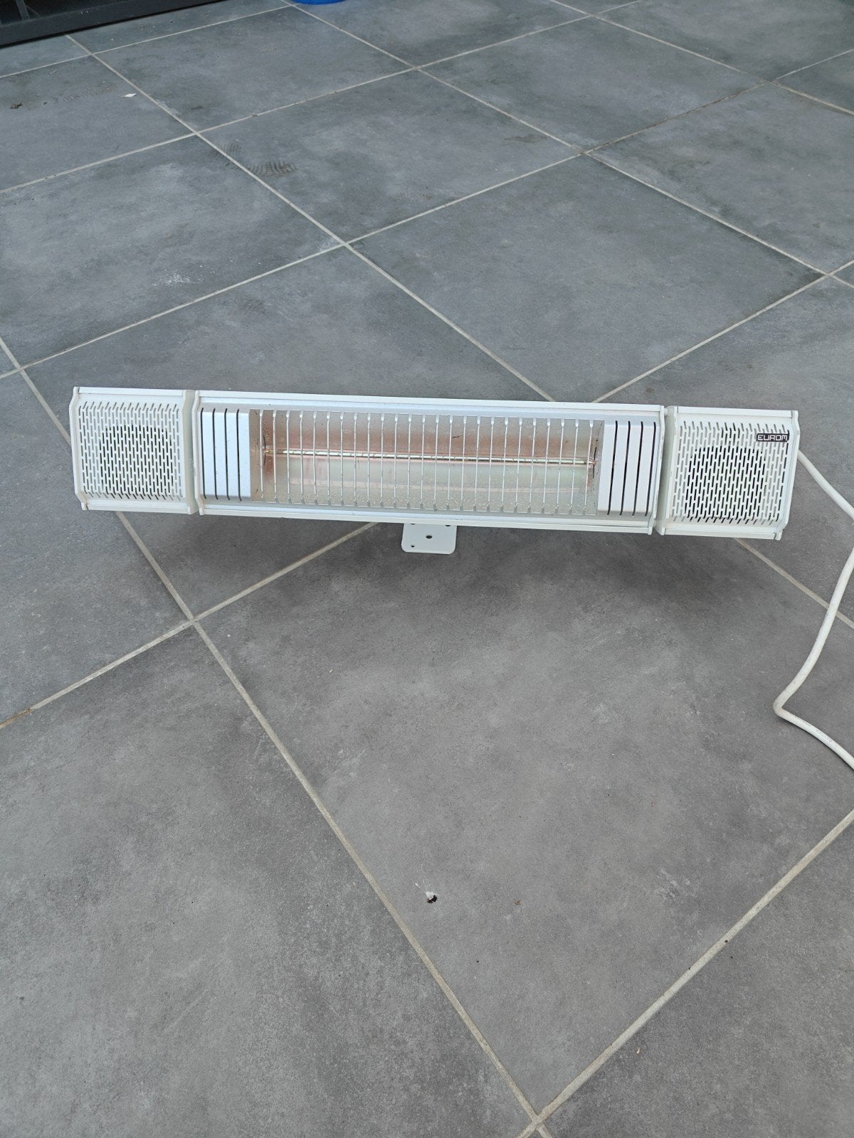 Eurom Heat and Beat-White 2000W terrasverwarmer, Tuin en Terras, Elektrisch, Gebruikt, Ophalen of Verzenden, Waterbestendig