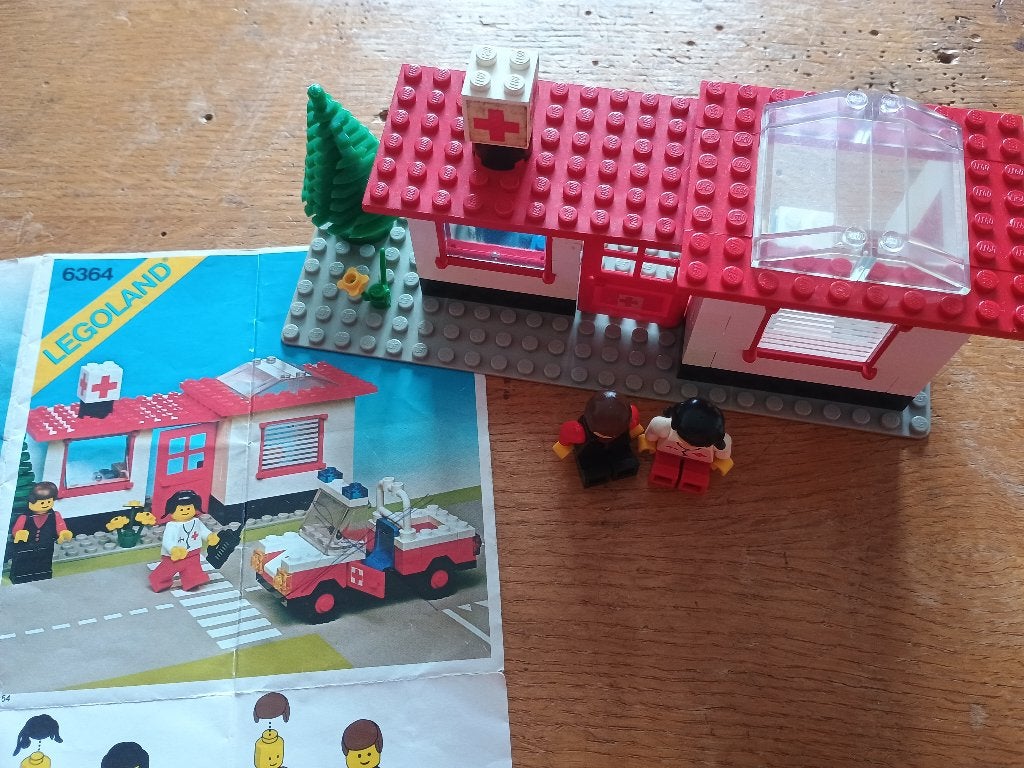 lego ziekenhuis (6364), Gebruikt, Lego, Ophalen of Verzenden, Inclusief minifiguren