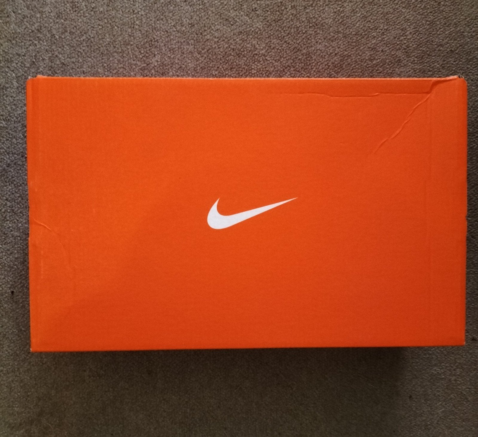 Nike Mercurial Voetbalschoenen Roze - Nieuw in doos. 44.5, Maat XS of kleiner, Ophalen of Verzenden, Nieuw, Schoenen