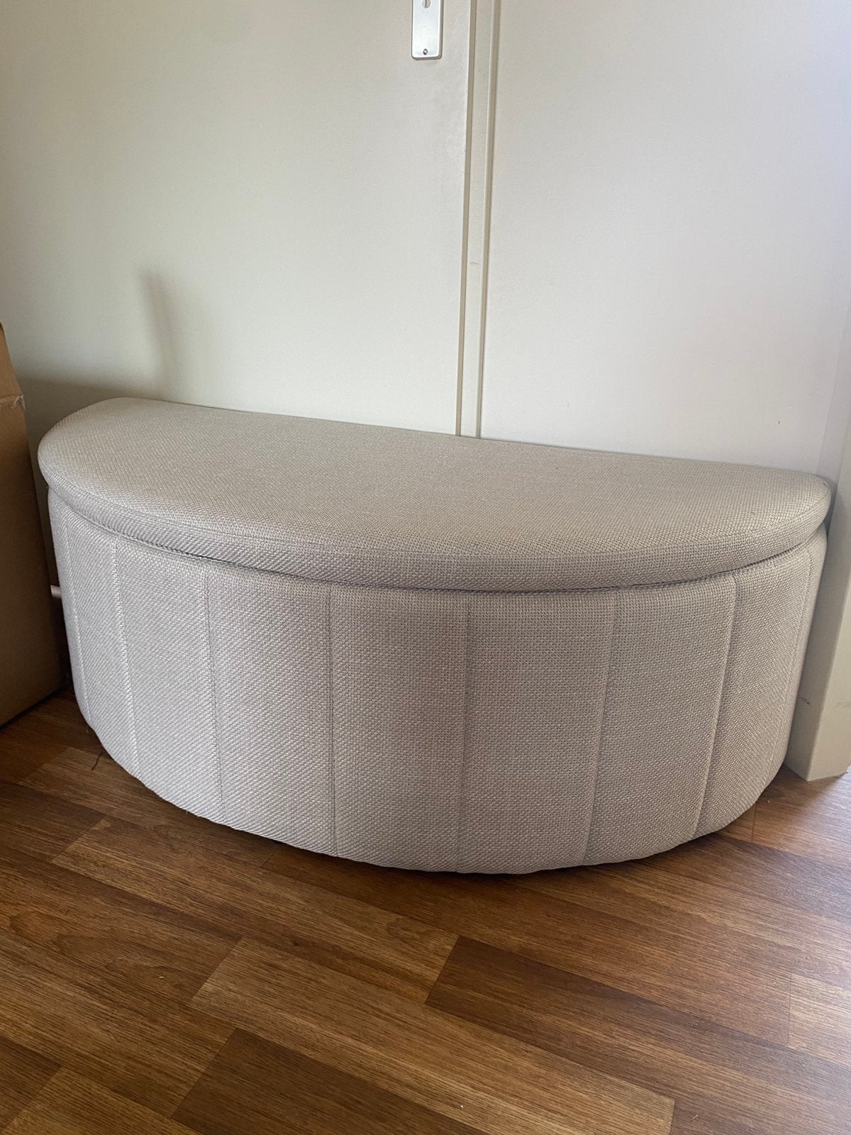 Beige bankje met opbergruimte KAPPEL Jysk, Ophalen, Zo goed als nieuw, Rechthoekig, 125 cm of meer