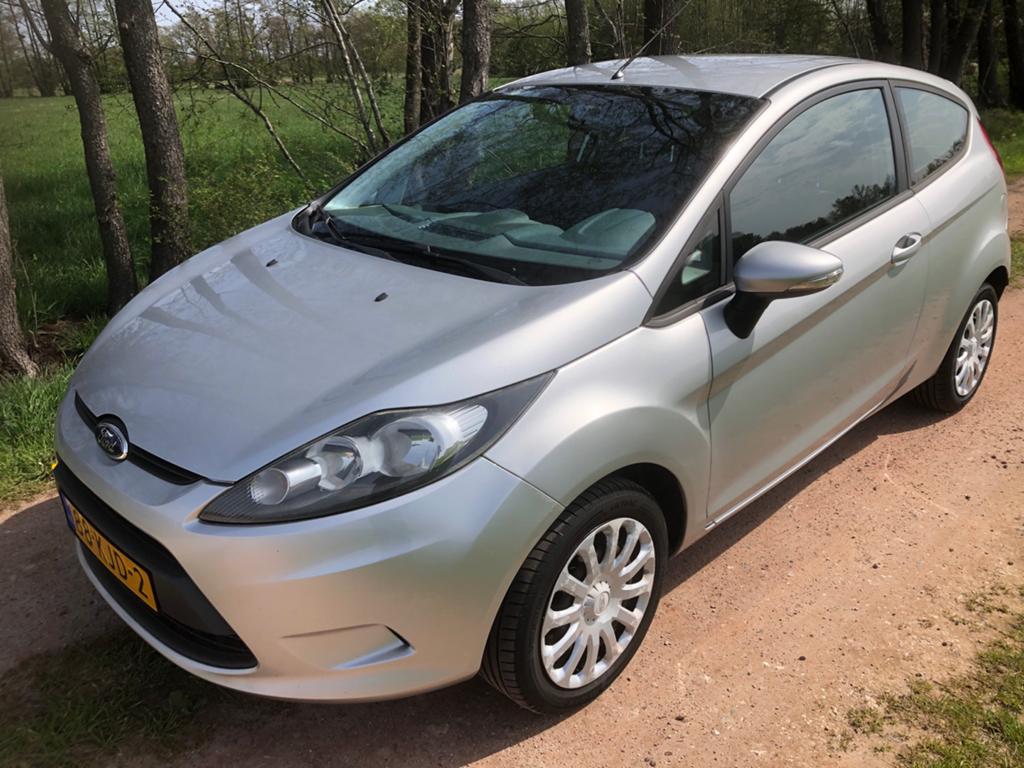 Ford Fiësta 1.25 44KW 3DR 2009 Grijs, Auto's, Ford, Voorwielaandrijving, 4 cilinders, Origineel Nederlands, Handgeschakeld