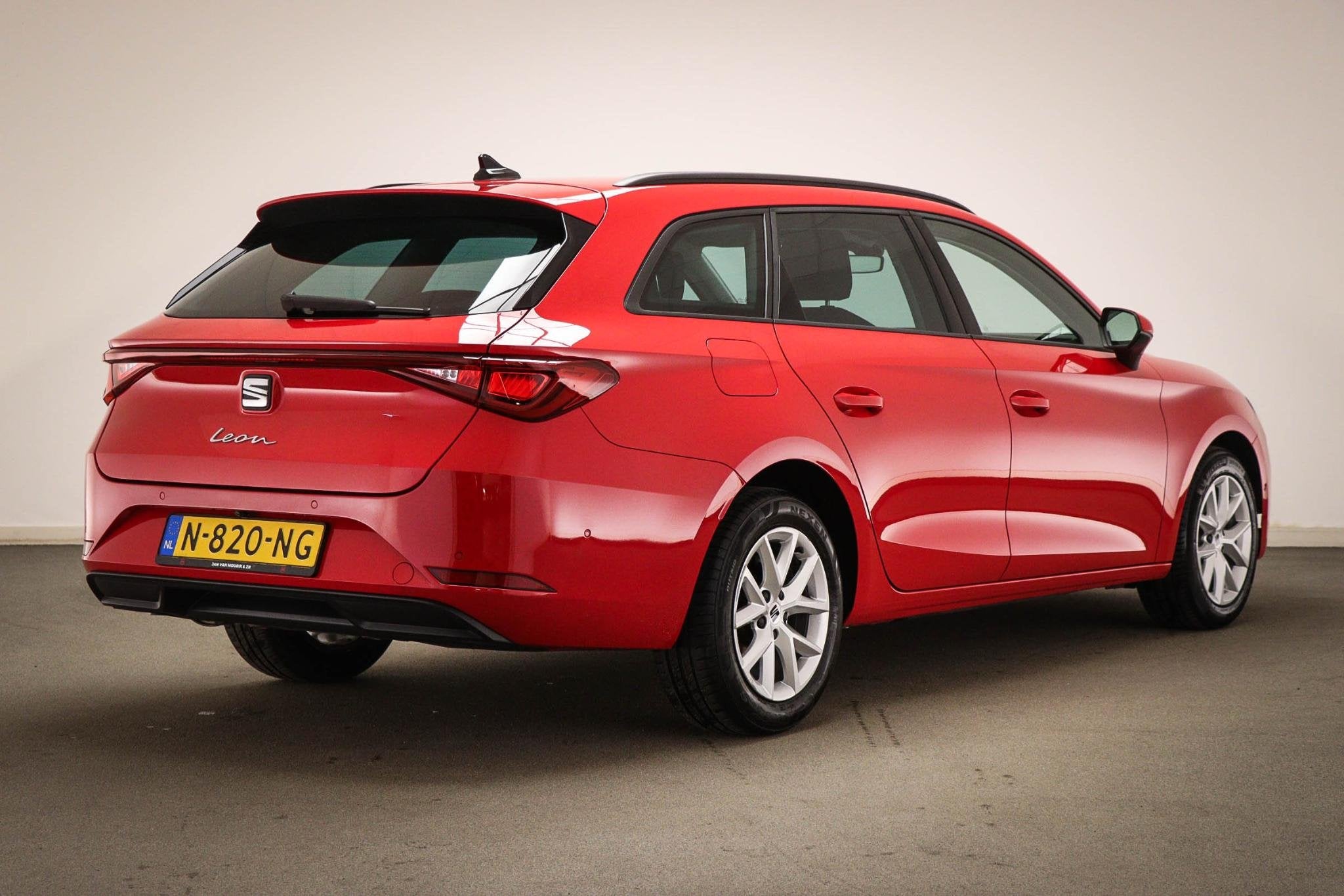 SEAT Leon Sportstourer 1.5 TSI Style Business Intense | VIRT, Voorwielaandrijving, Stof, 4 cilinders, Leon