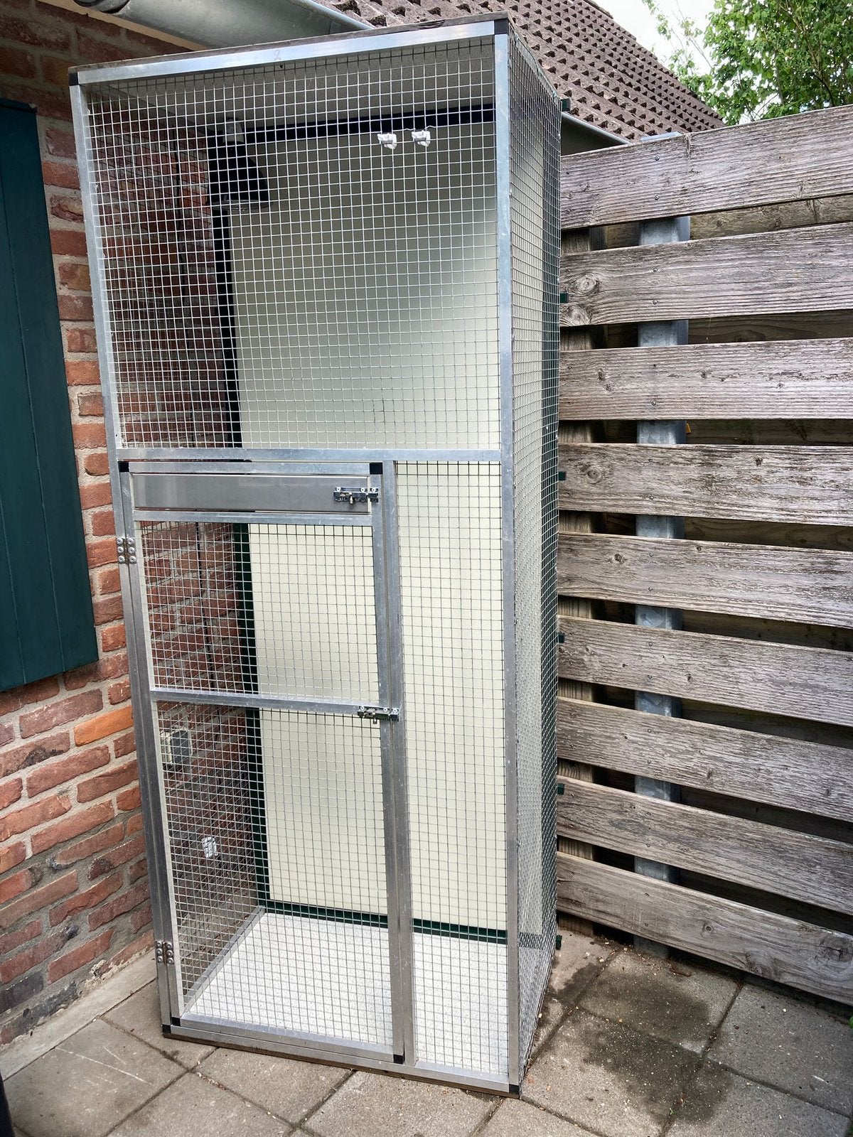 Aluminium volière met achterwand en warmtelamp, Ophalen, Zo goed als nieuw, Aluminium, Volière