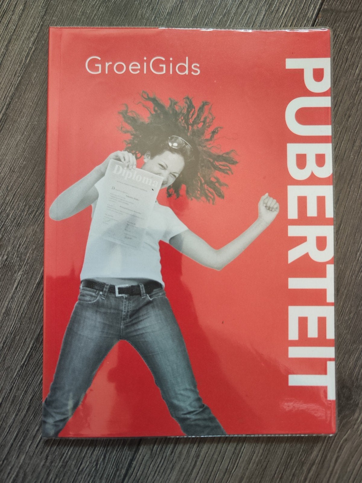 GroeiGids Puberteit | Praktische opvoedgids voor ouders, Ophalen of Verzenden, Zo goed als nieuw