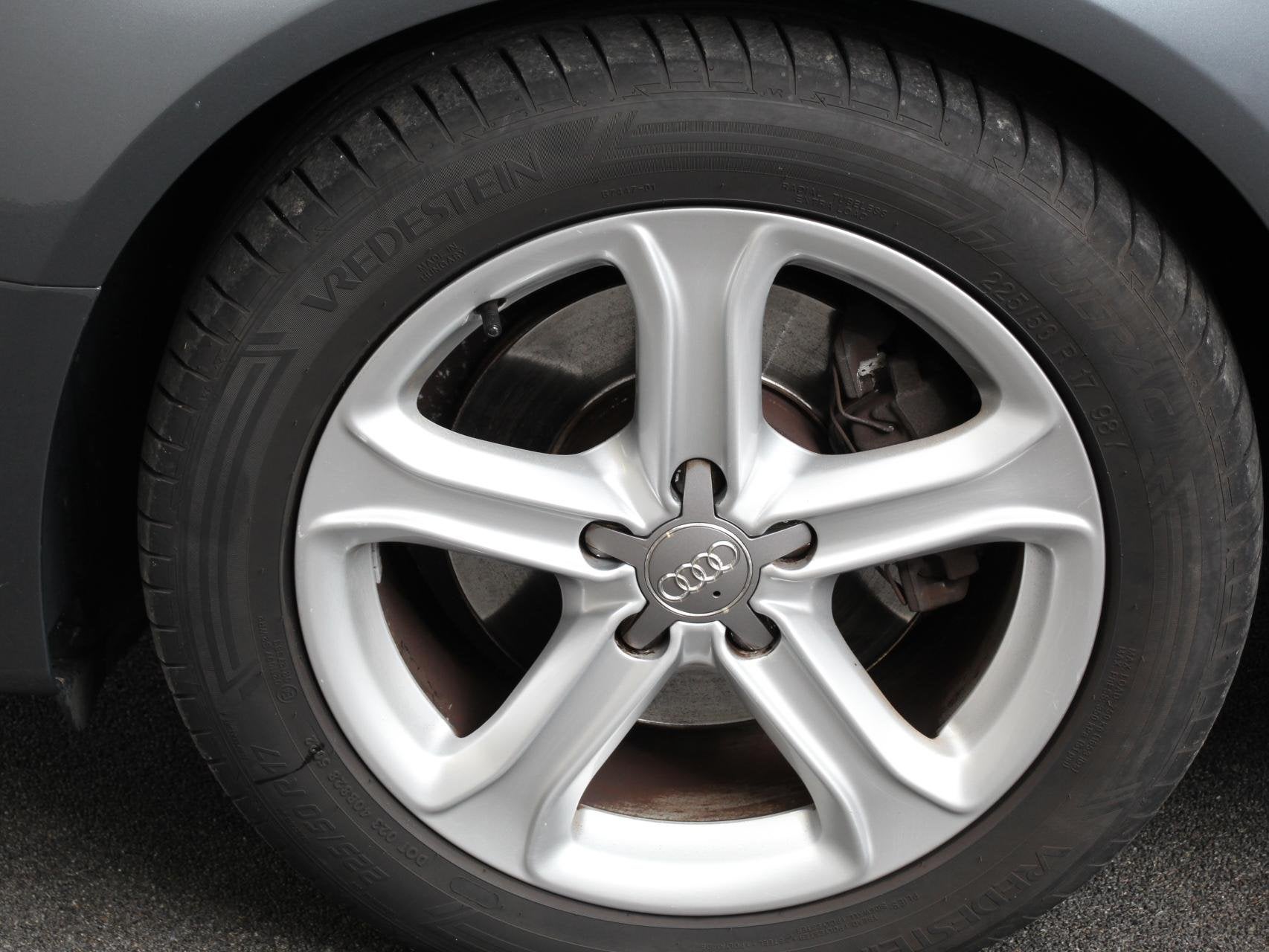 Audi A4 Limousine 1.8 TFSI Automaat Business Edition Navigat, Auto's, Audi, Euro 5, Gebruikt, 4 cilinders, Origineel Nederlands