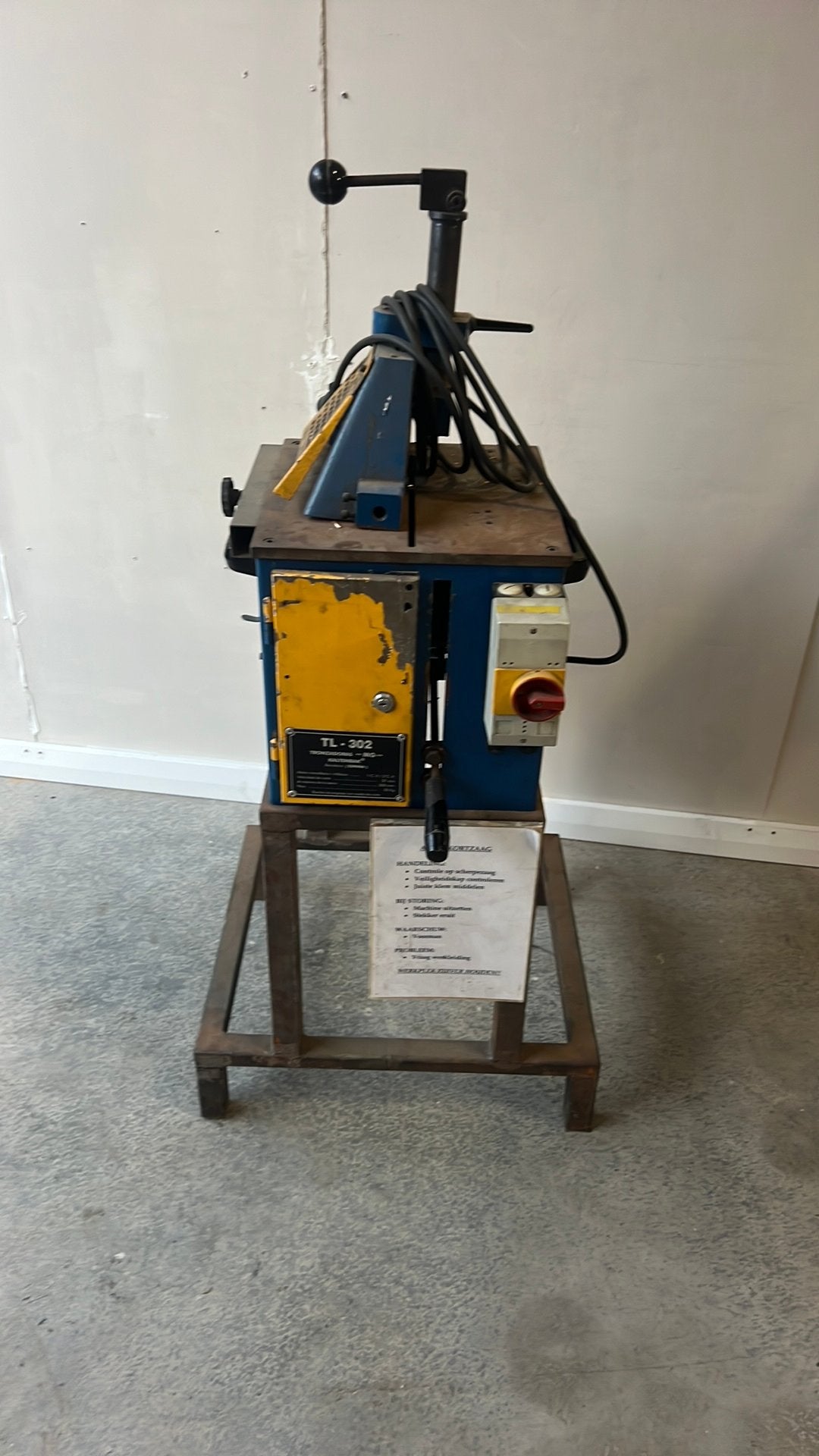 Aluminium afkortzaag, Ophalen