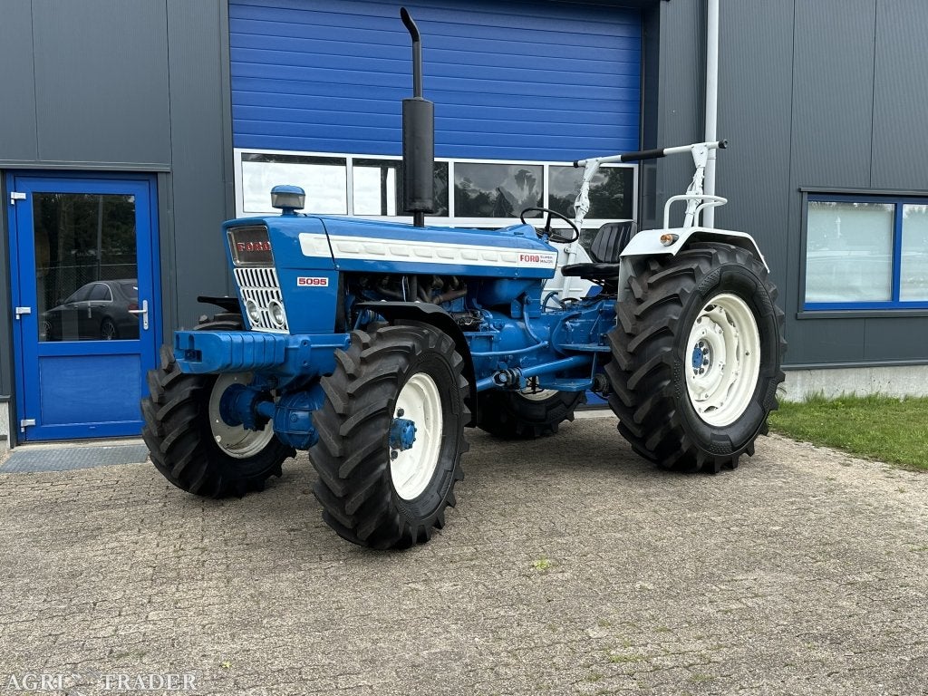 FORD SUPER MAJOR 5095 4x4, Ophalen, 80 tot 120 Pk, -, Oldtimer