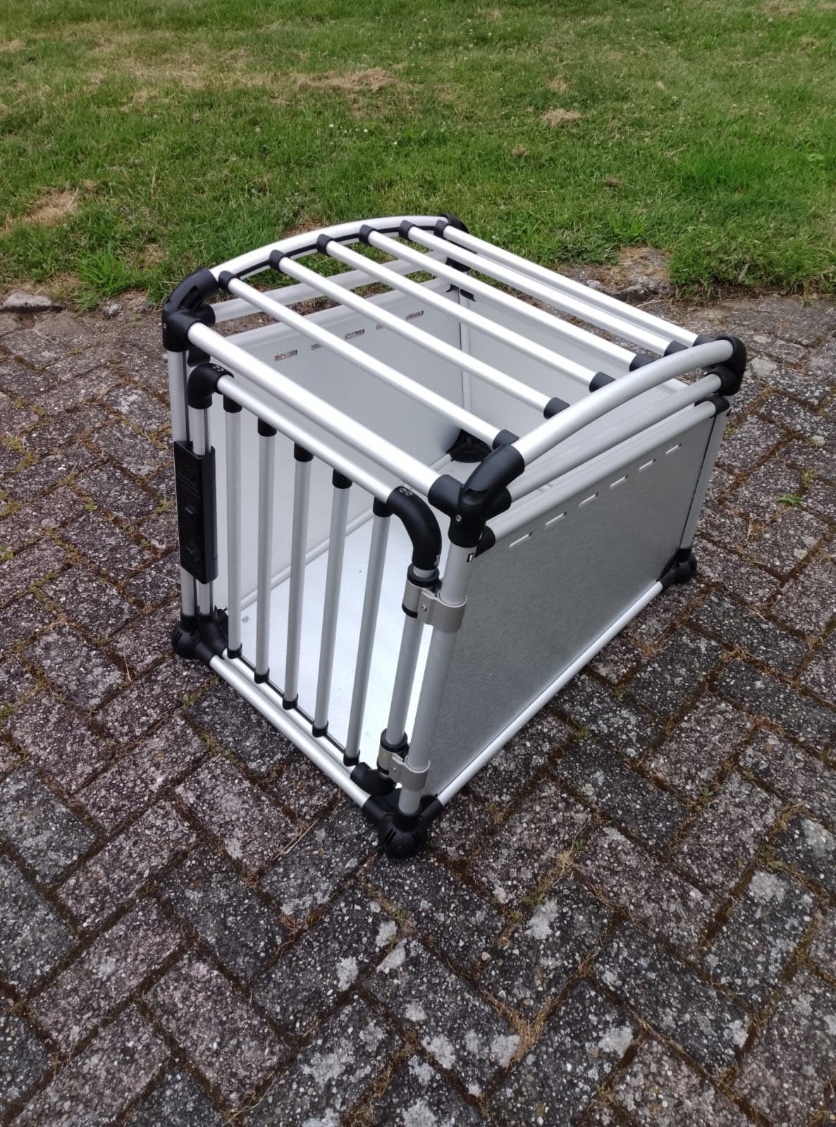 Stevige, degelijke aluminium hondenbench, Ophalen, Zo goed als nieuw