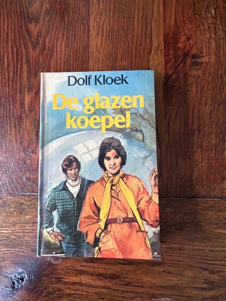 C11-boek De glazen koepel van Dolf Kloek, Boeken, Ophalen of Verzenden, Gelezen