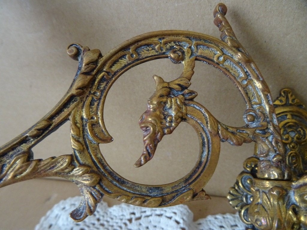 Antieke of vintage wandkandelaar pianokandelaar barok stijl, Antiek en Kunst, Antiek | Kandelaars, Ophalen of Verzenden, Koper of Brons