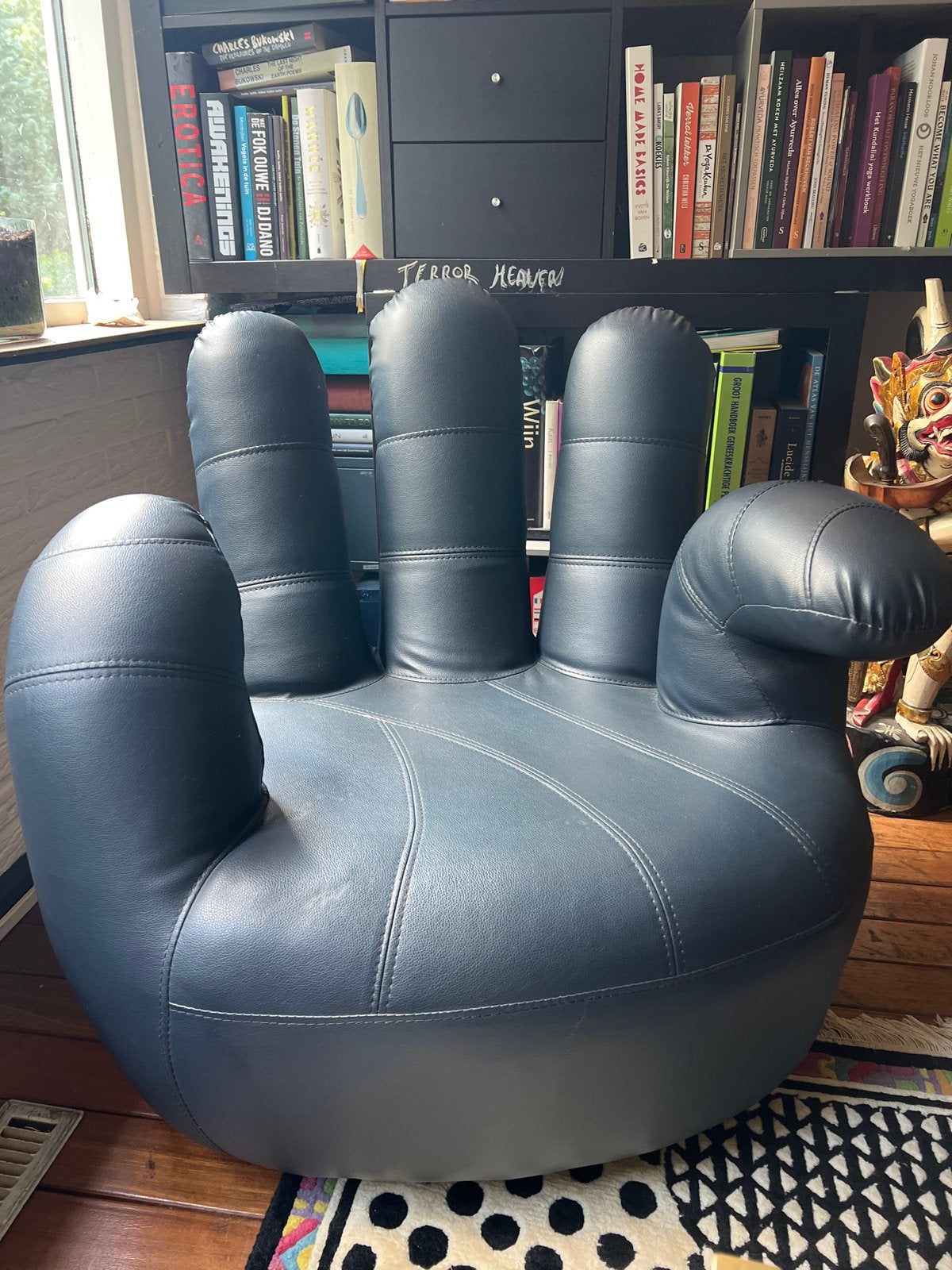Unieke Handstoel - Blauw Leer - Blikvanger voor elk interieu, Ophalen, Blauw, Leer, Zo goed als nieuw