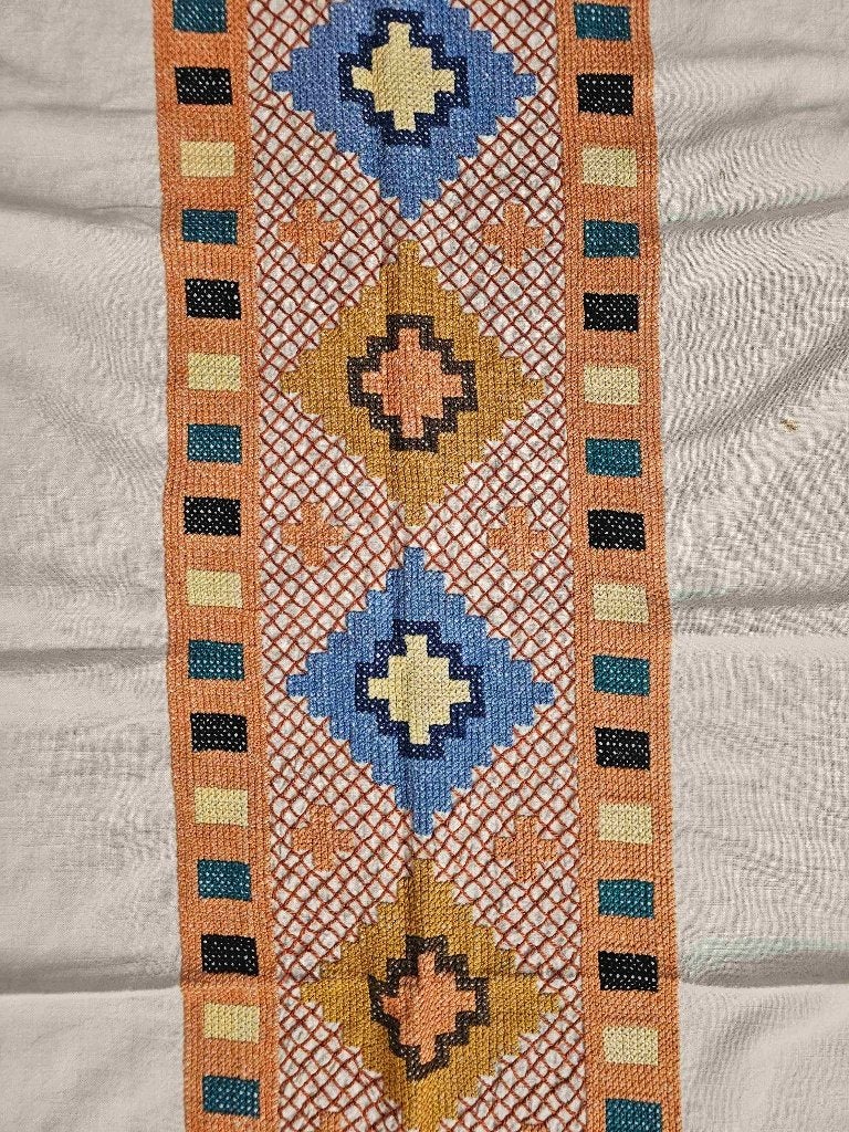 Tafelkleed traditionele vormen 197/147 cm, Gebruikt, Etten-Leur, DJT@dejuistetoon.eu, Ophalen of Verzenden