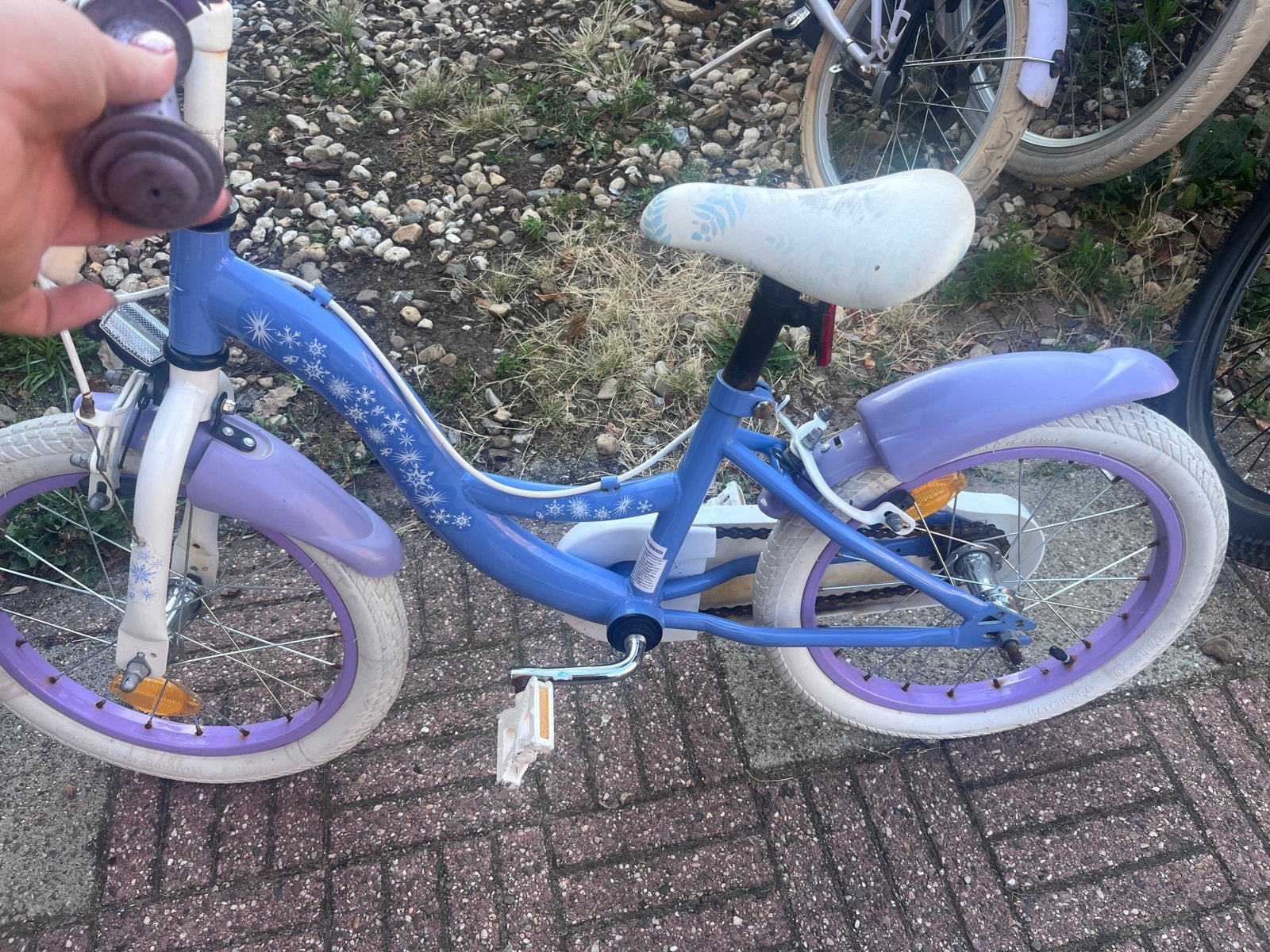 Elsa kinderfiets 16 inch - Kleine roest, remmen nakijken, Ophalen, Gebruikt, 16 tot 20 inch