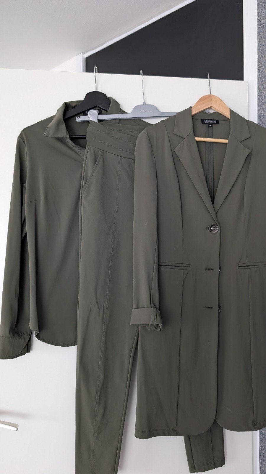 MI PIACE broek ,blouse, en jasje, Ophalen, Zo goed als nieuw, Groen