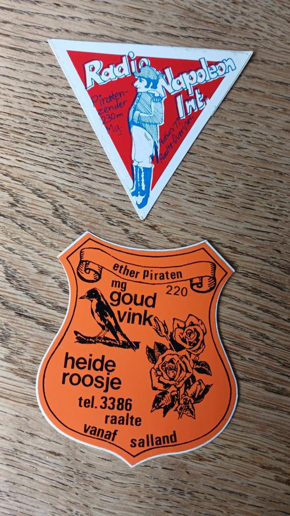 Stickers piratenzender Napoleon/Heideroosje/Goudvink RAALTE, Ophalen of Verzenden, Zo goed als nieuw