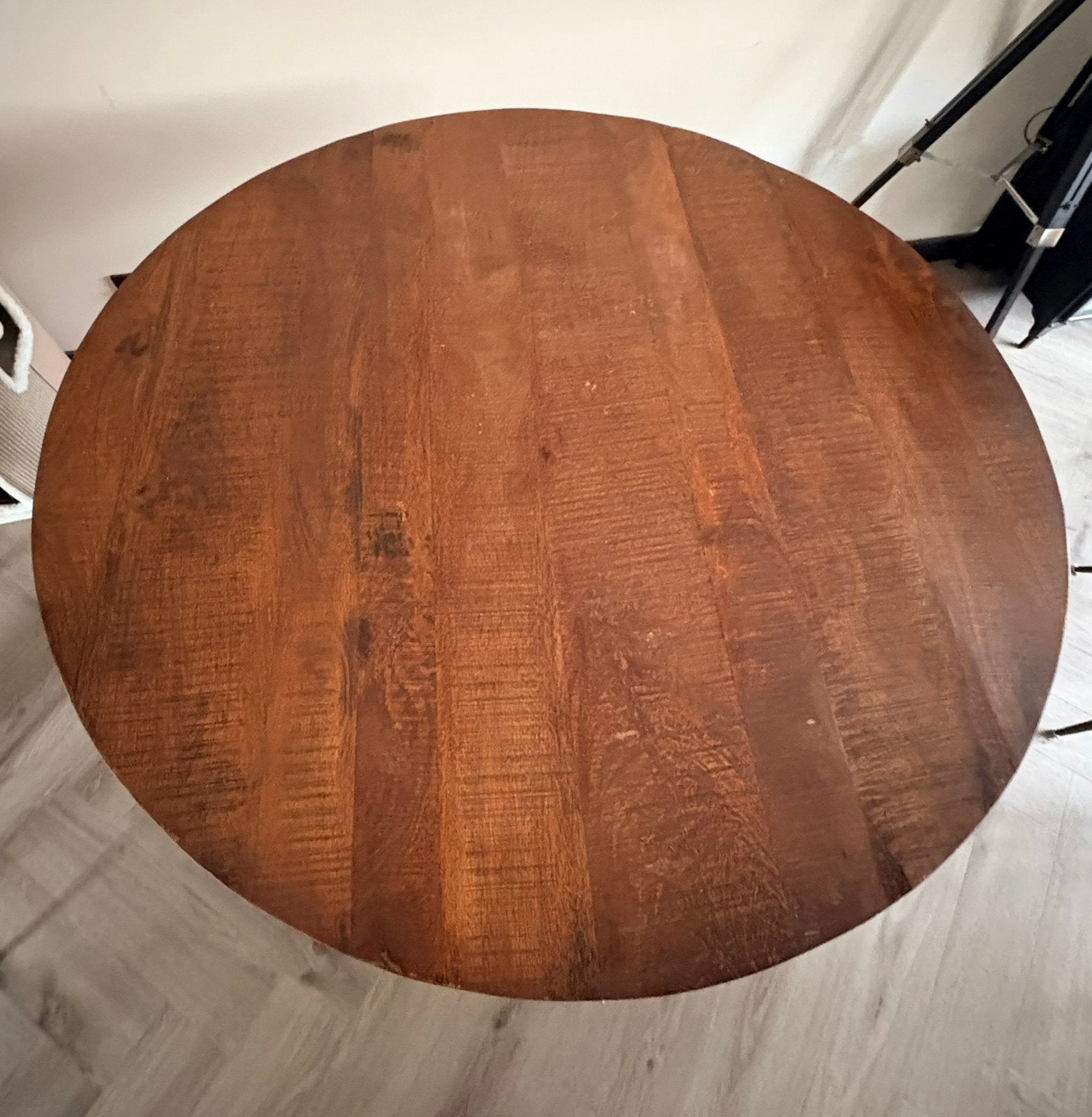Ronde mango houten eettafel, Huis en Inrichting, Tafels | Eettafels, Ophalen, 100 tot 150 cm, Rond, Zo goed als nieuw