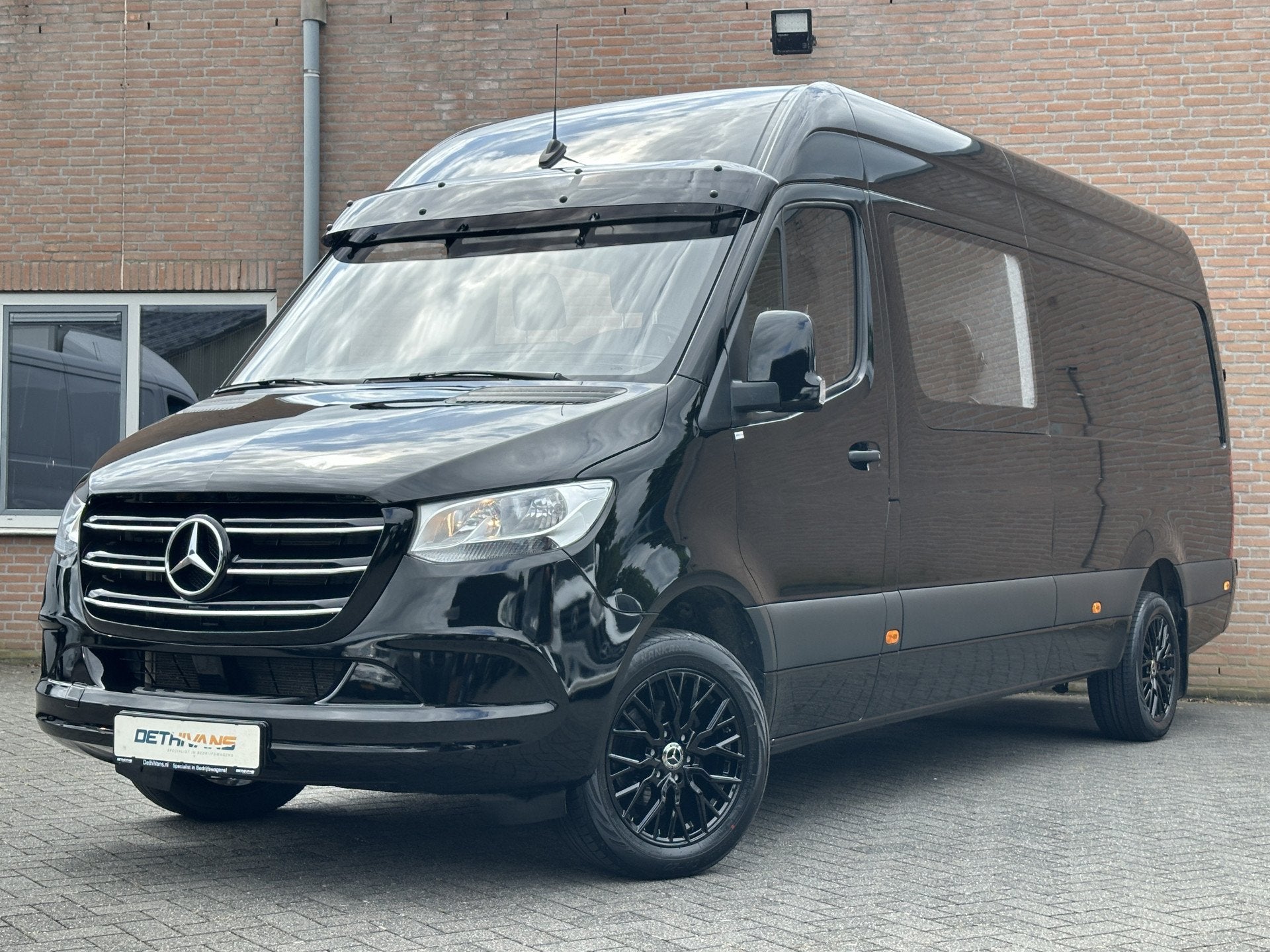 Foto 24 van Mercedes-Benz Sprinter 317CDI 170PK L3H2 Dubbelcabine 6-Pers
