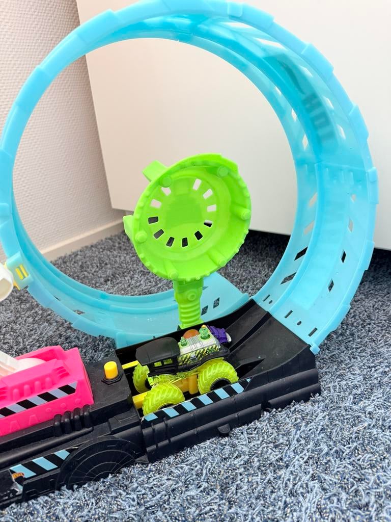 Hot Wheels Monster Trucks Glow-in-the-Dark Epic Loop, Kinderen en Baby's, Speelgoed | Racebanen, Ophalen of Verzenden, Hot Wheels
