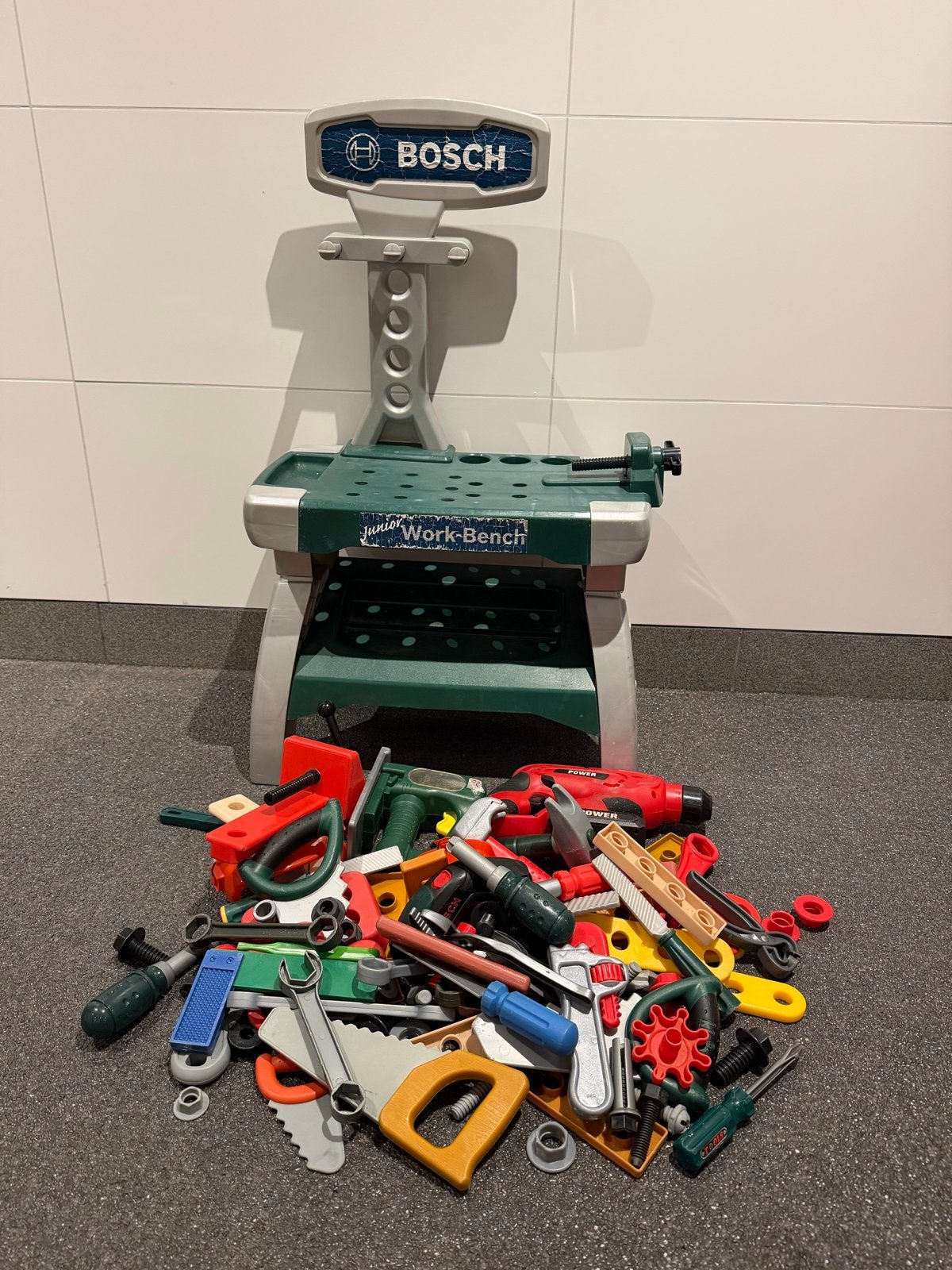 Bosch Junior Werkbank met gereedschap, Kinderen en Baby's, Speelgoed | Overig, Ophalen of Verzenden, Gebruikt, Jongen of Meisje