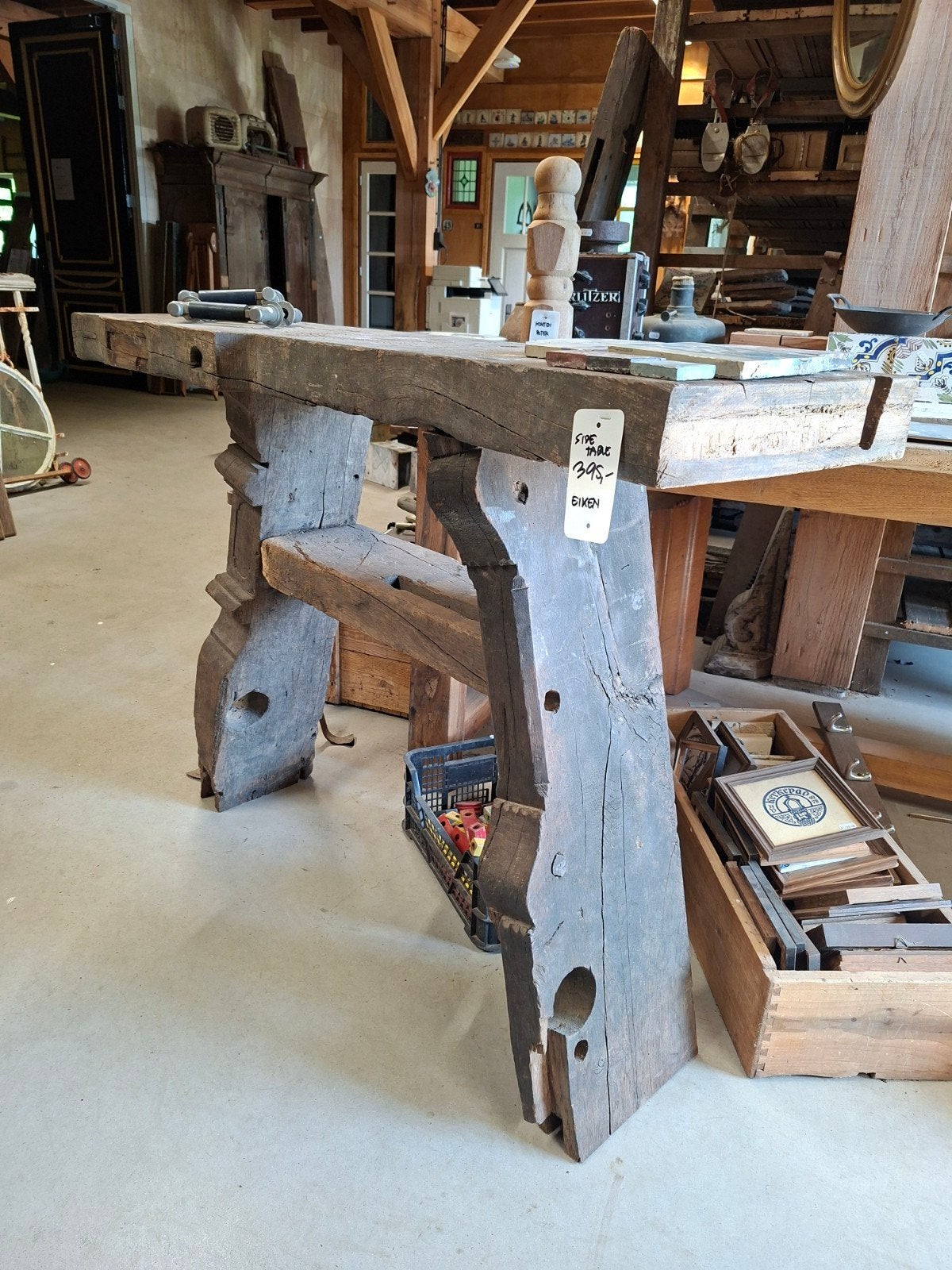 Unieke eikenhouten sidetable / werkbank € 395, Ophalen