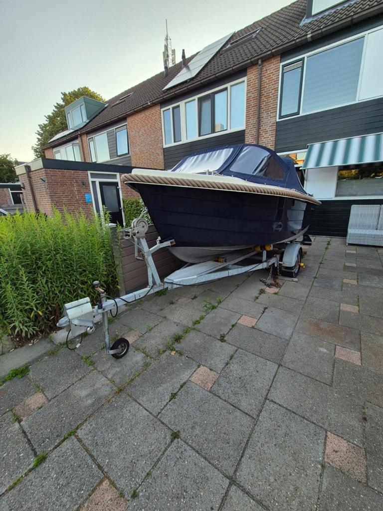 Clever sloep met kanteltrailer, Sloep, Ophalen, Kussenset