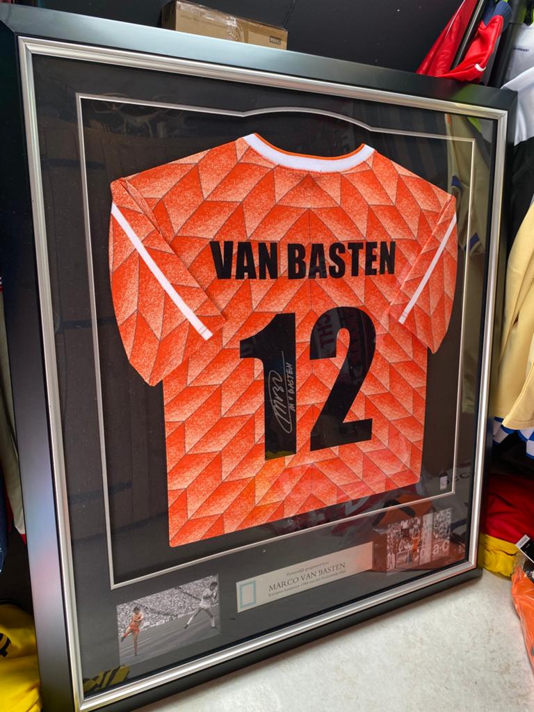 gesigneerd Marco van Basten Nederland 1988 Shirt Luxe Frame, Ophalen of Verzenden, Zo goed als nieuw, Shirt