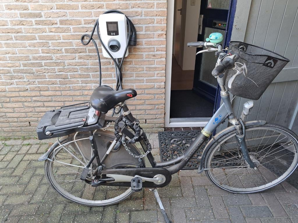 Stevige fiets met voorvorkvering, naafversnelling defect, Ophalen