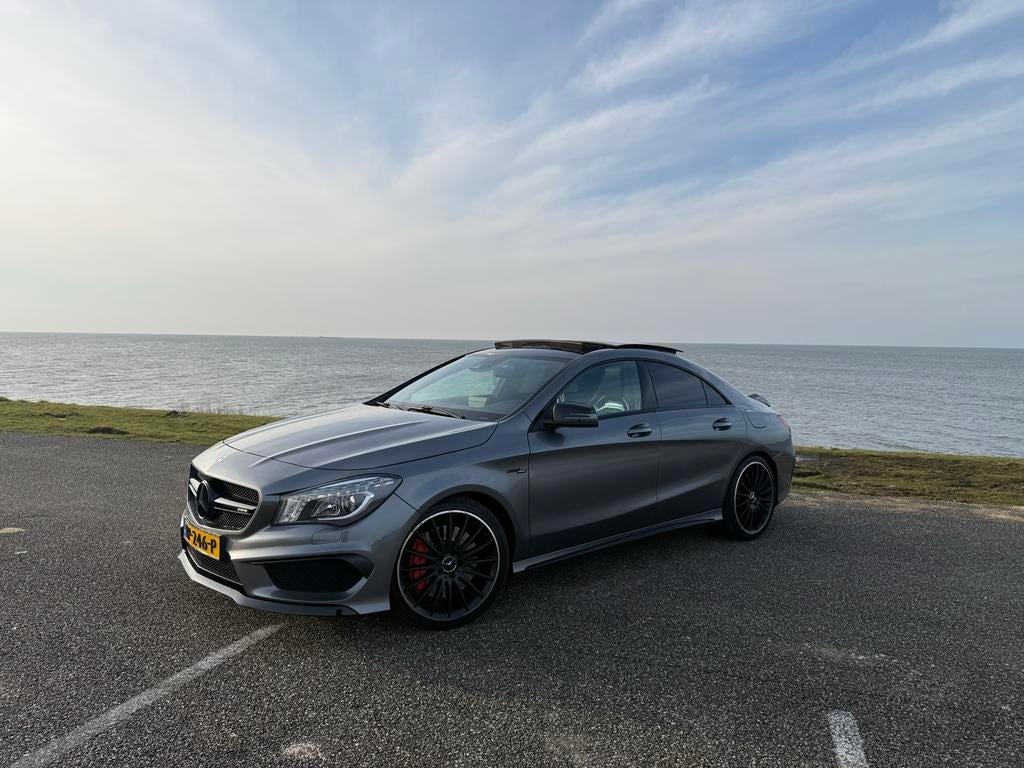 Mercedes-Benz CLA 45 AMG 4MATIC - PANO, Auto's, Mercedes-Benz, Automaat, CLA, 4 cilinders, 360 pk