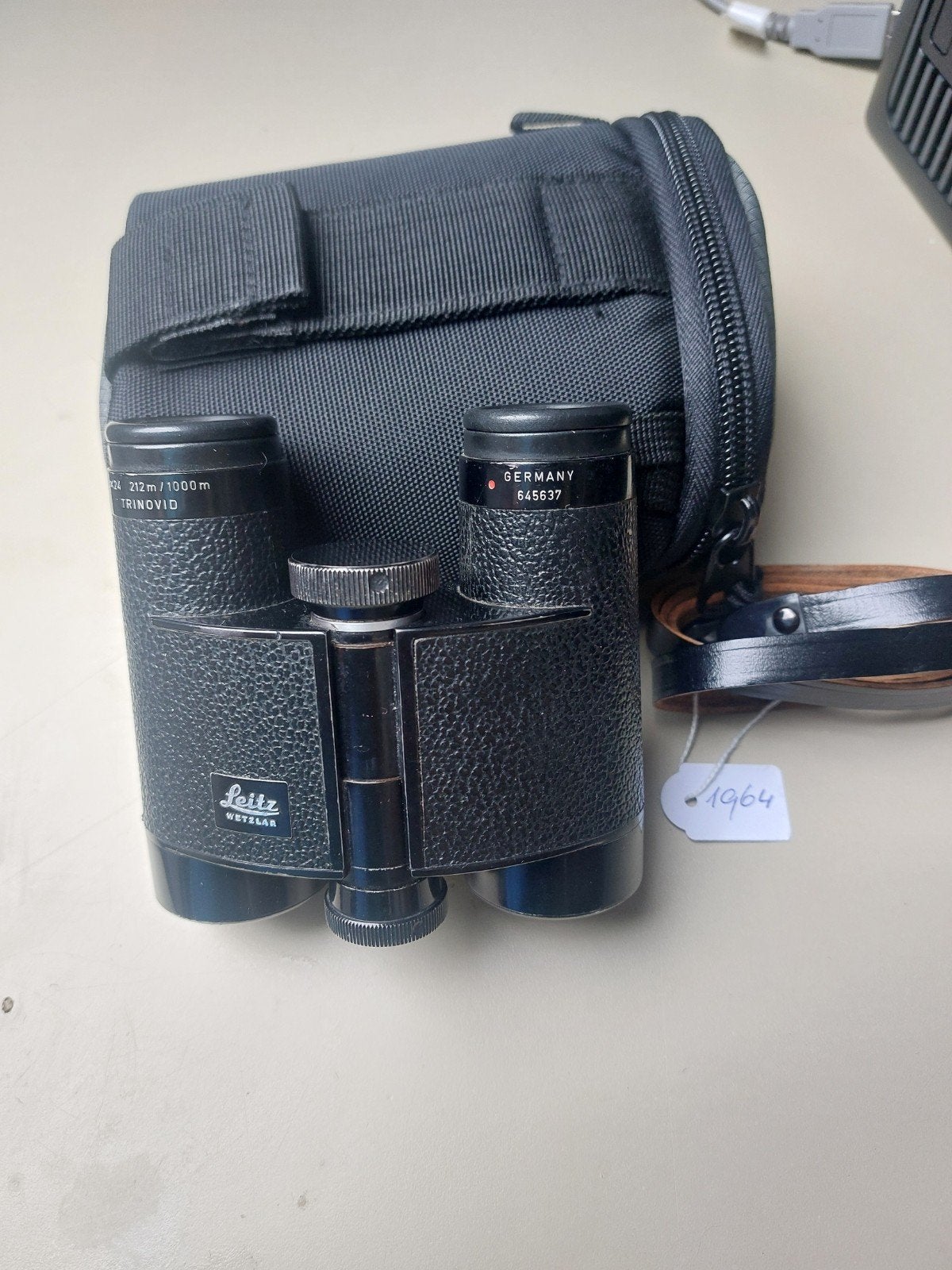 leitz  Trinovid (leica)6x24  van  1964., Ophalen of Verzenden, Zo goed als nieuw, 8 tot 12x, Dakkant (recht)