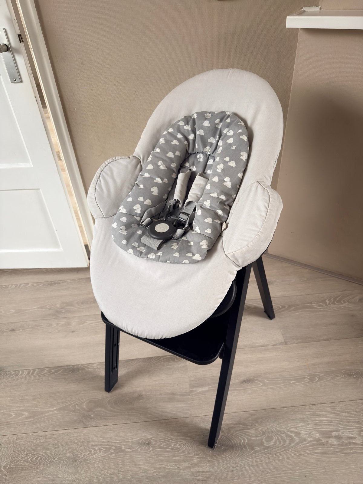 Stokke steps meegroeistoel met newborn set, Ophalen, Gebruikt, Meegroeistoel, Aanschuifbaar