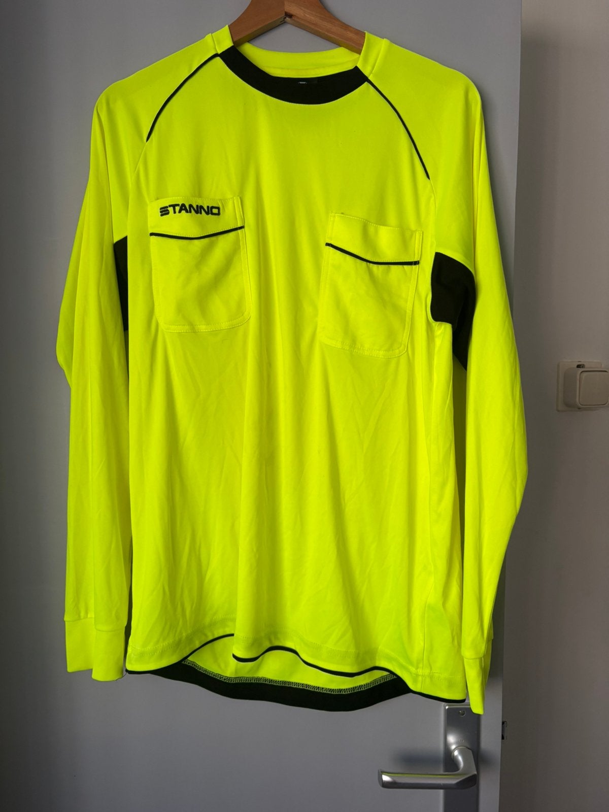 Scheidsrechter shirt, Maat 52/54 (L), Geel, Ophalen of Verzenden, Zo goed als nieuw
