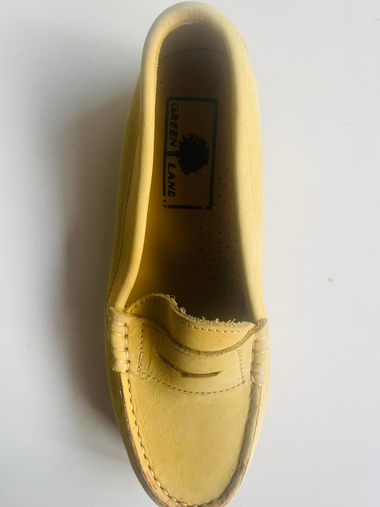 Te koop: nieuwe leren loafers, geel, maat 38, Ophalen of Verzenden, Zo goed als nieuw, Geel, Instappers