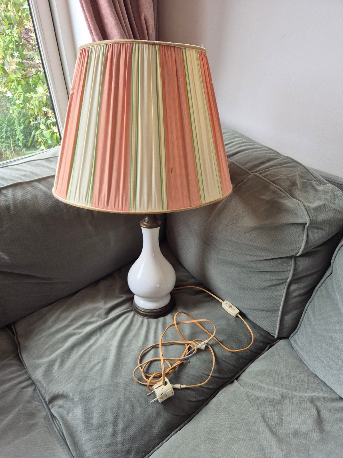 Ouderwetse schemerlamp/tafellamp met keramieken voet, Ophalen, Rond