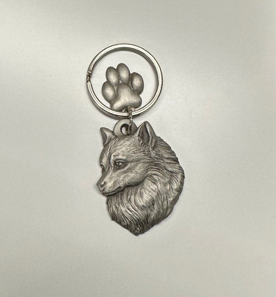 Sleutelhanger Amerikaanse Eskimo dog - tin, Dier of Natuur, Nieuw, Ophalen of Verzenden, Mooie zware sleutelhanger