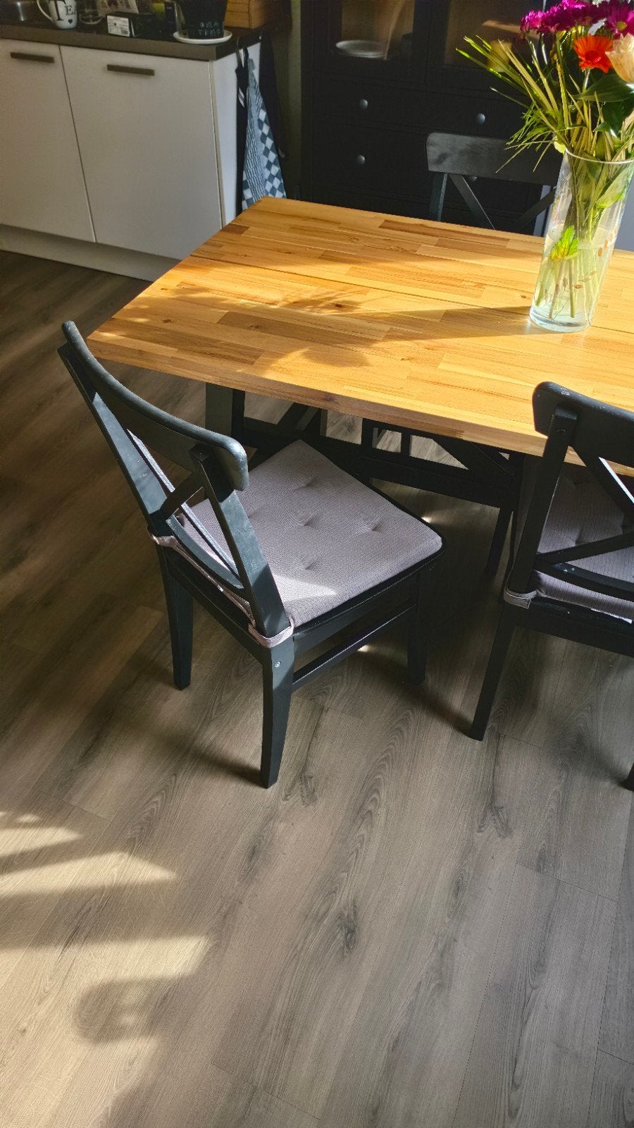 Ikea eettafel Skogsta met 4 stolen 160x81x74, Ophalen, Gebruikt, Vier personen, Rechthoekig