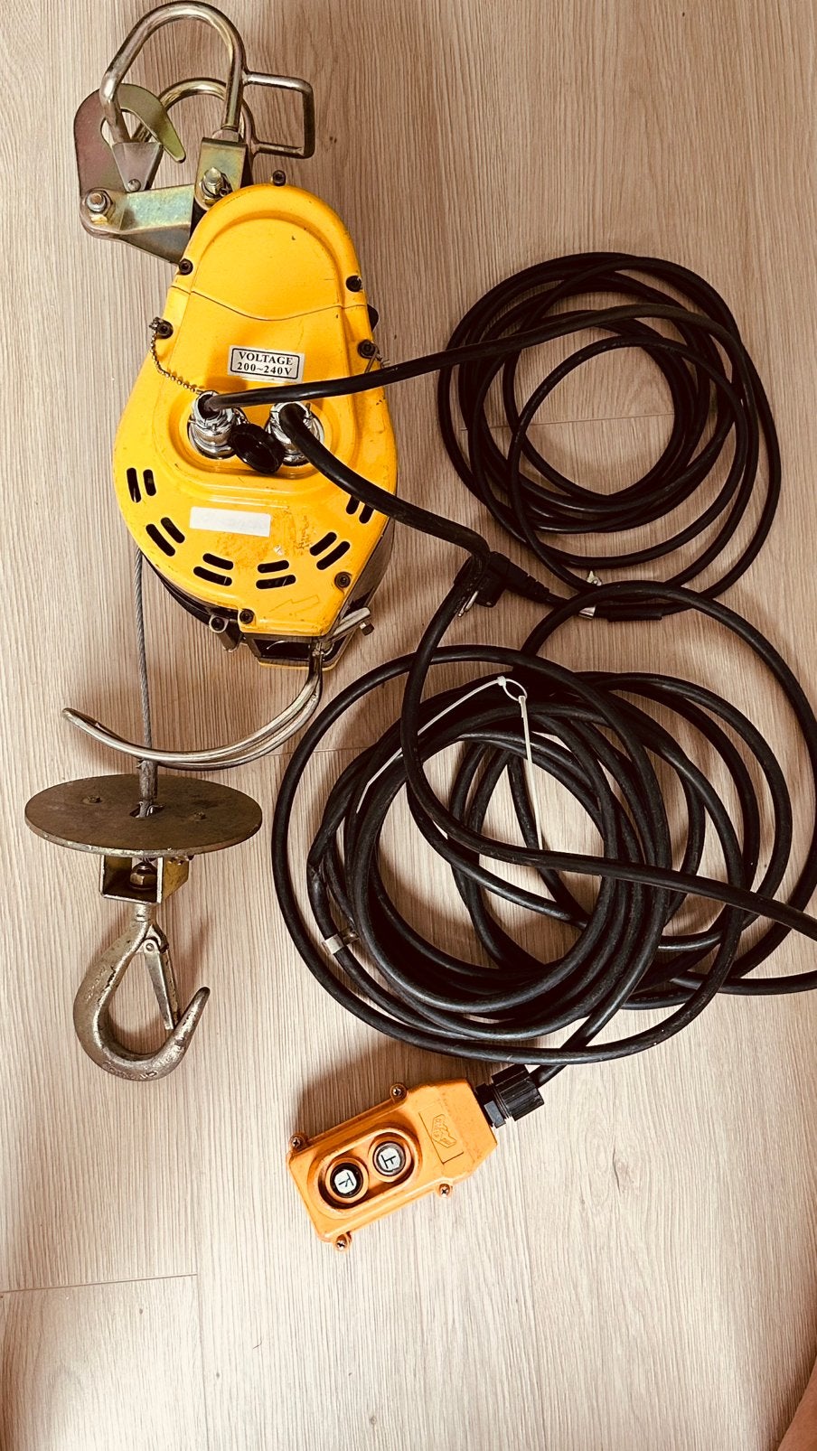Steiger lier elektrisch, Ophalen, Gebruikt, Elektrisch