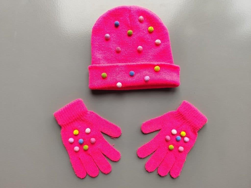 Muts met wanten met bolletjes - maat 128/134/140, Gebruikt, Ophalen of Verzenden, Onbekend, 122 t/m 128