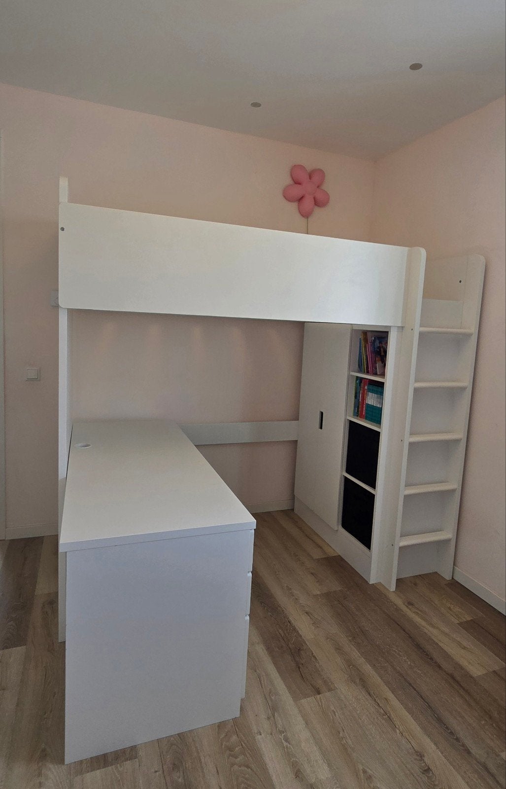 Ikea smastad hoogslaper met bureau en kast - Wit, Huis en Inrichting, Slaapkamer | Stapelbedden en Hoogslapers, Ophalen of Verzenden