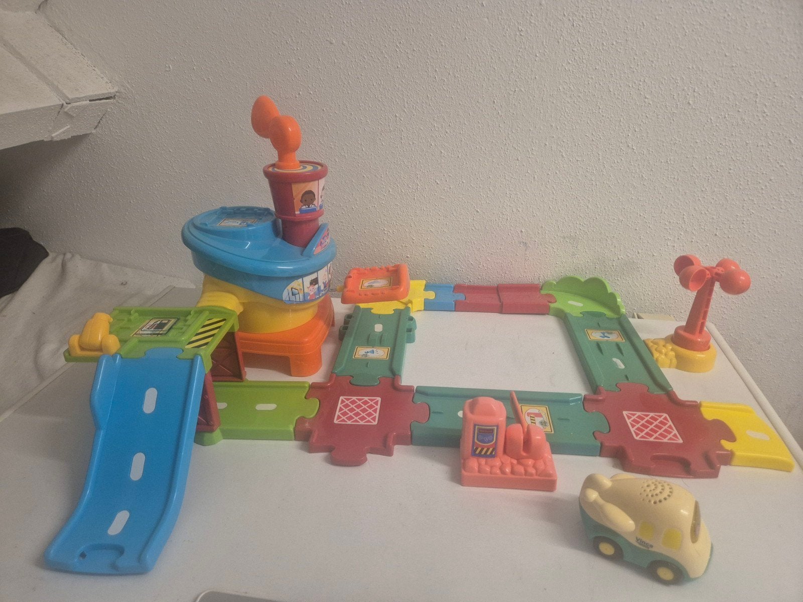 Vtech toet toet vliegveld, Ophalen of Verzenden, Zo goed als nieuw, 2 tot 4 jaar