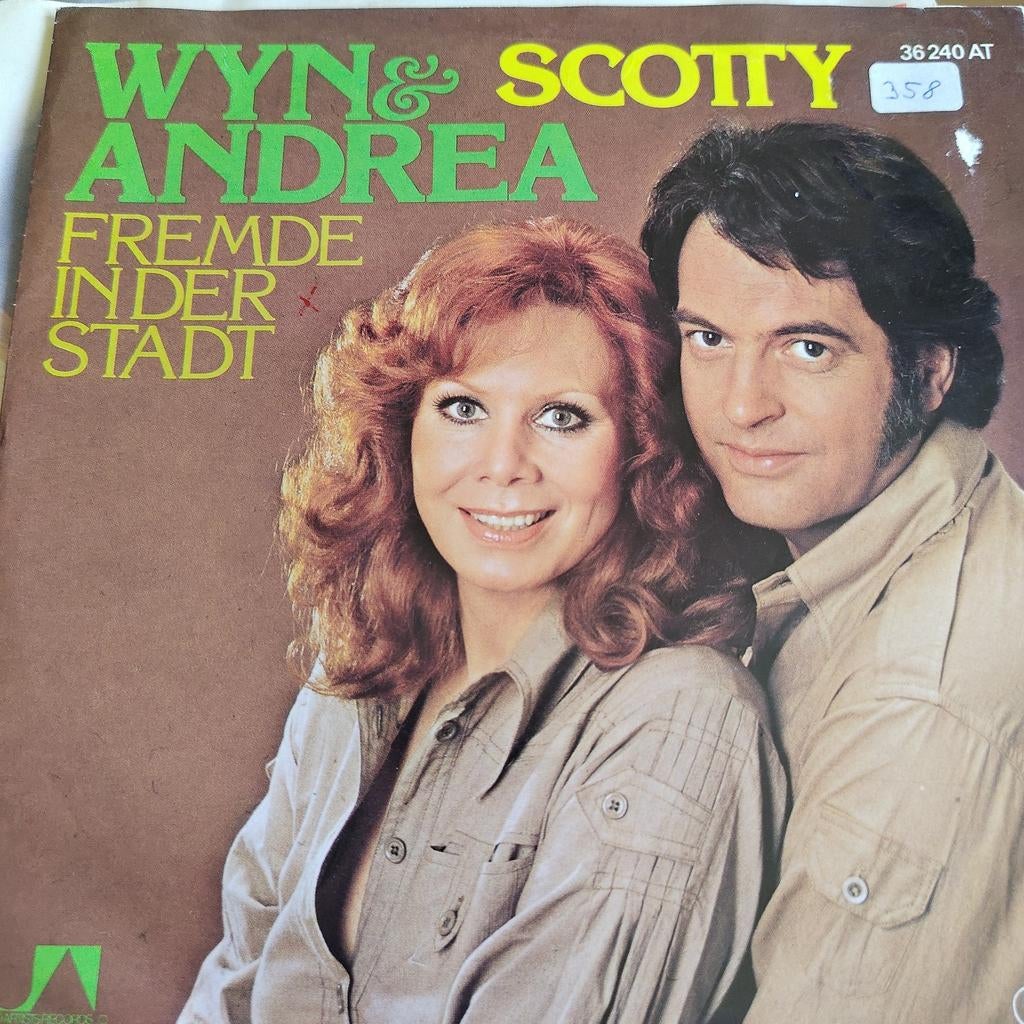 Wyn & Scotty Andrea - Fremde In Der Stadt (Single), Gebruikt, 7 inch, 1970 - 1979, Fotohoes
