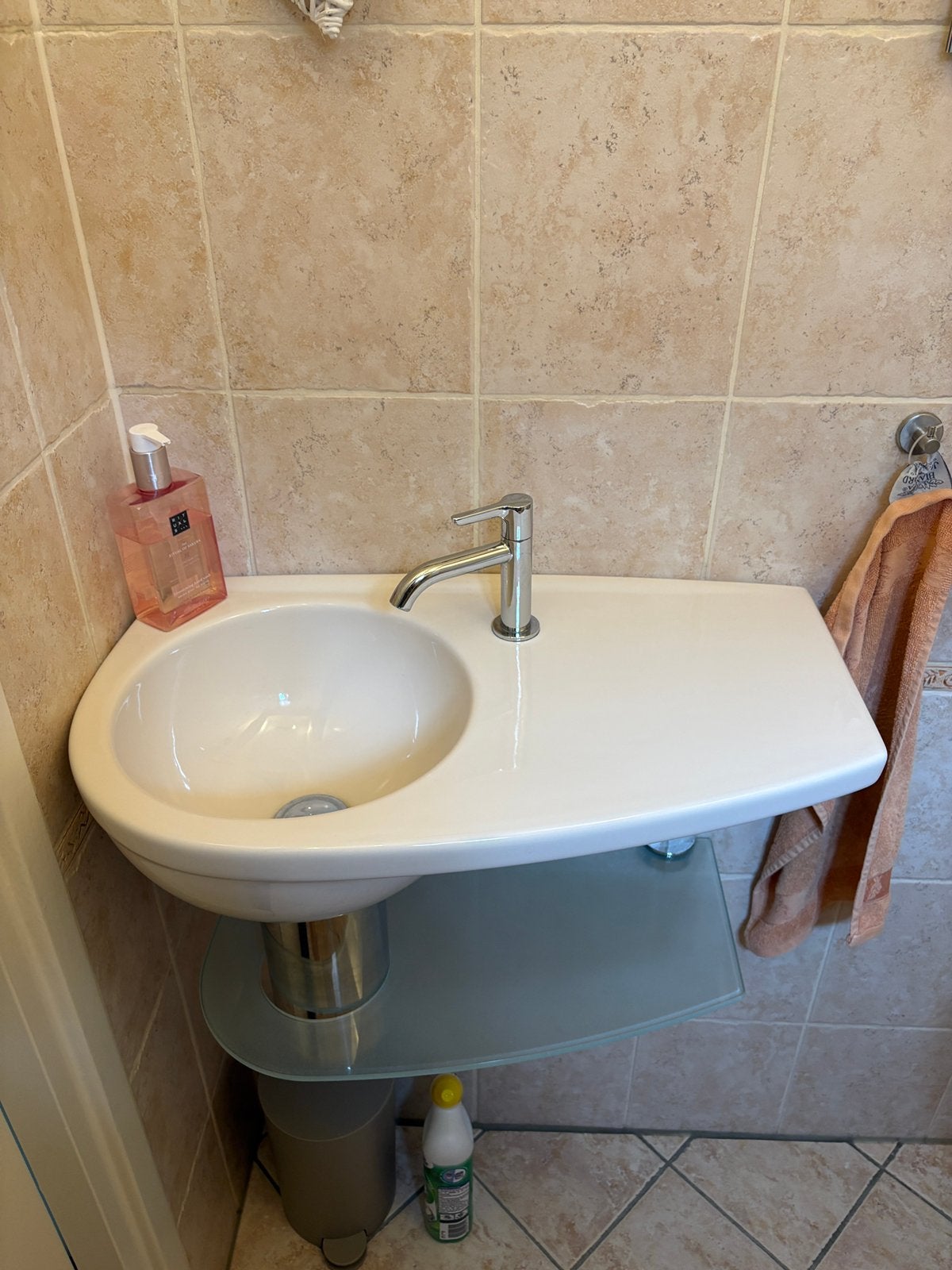 Compleet toilet inrichting incl urinoir, Ophalen, Zo goed als nieuw