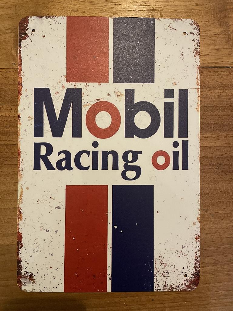 Mobil Racing Oil metalen reclamebord / wandbord (Old Look), Verzamelen, Merken en Reclamevoorwerpen, Www.pand50.nl, Reclamebord