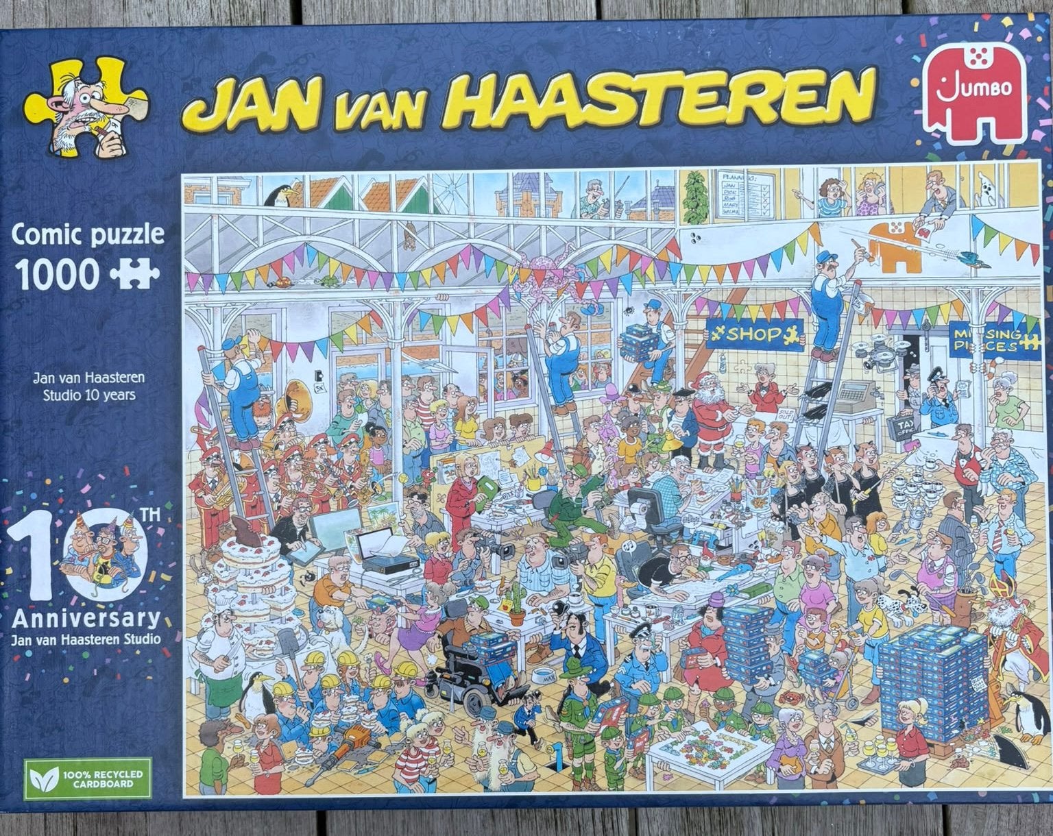 Jan van Haasteren studio 10 jaar nieuw in doos, Ophalen, 500 t/m 1500 stukjes, Nieuw, Legpuzzel