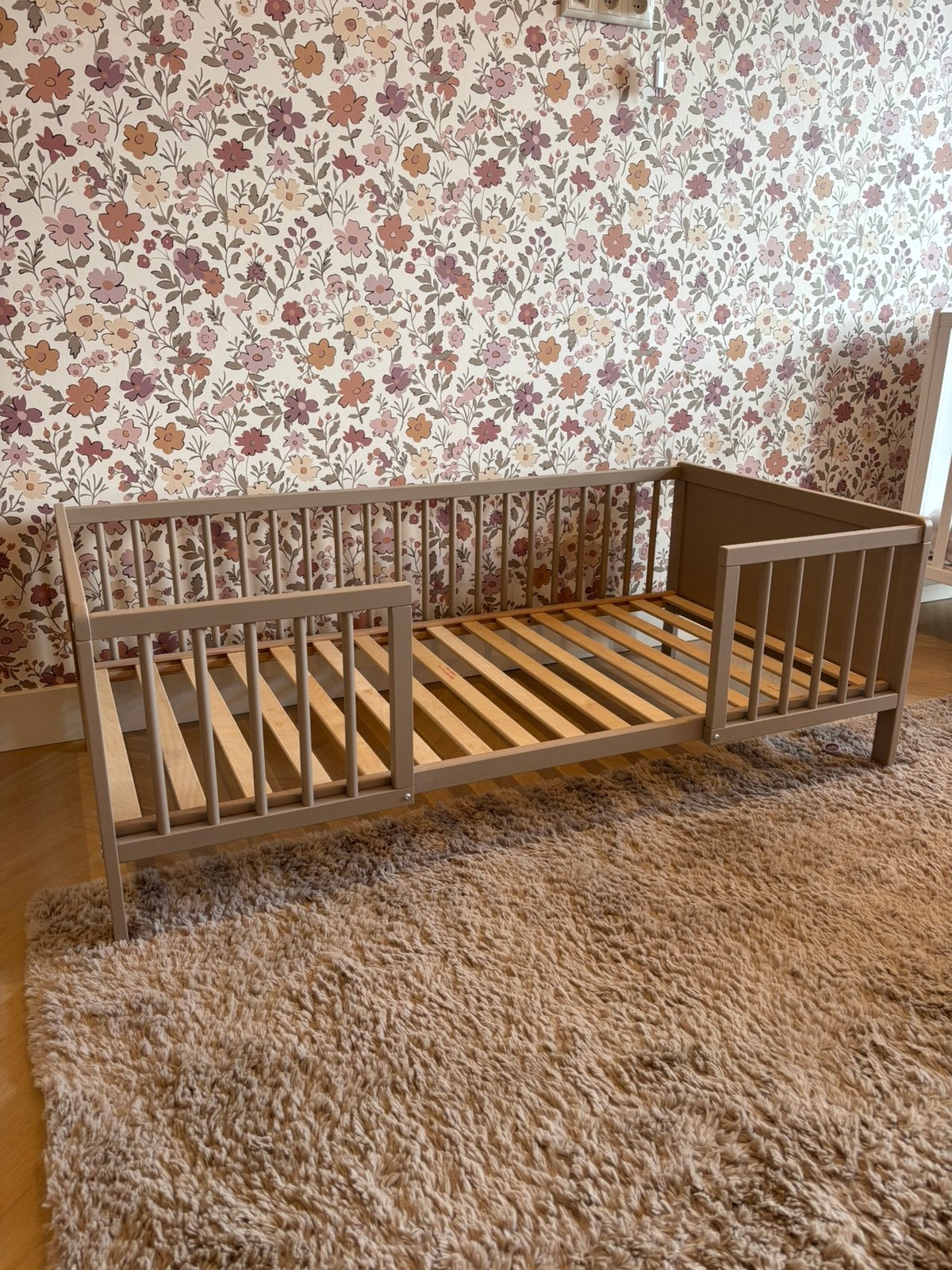 Nieuw kinderbed van Prenatal 140x70 taupebruin, Ophalen, Nieuw, 140 tot 160 cm, 70 tot 85 cm